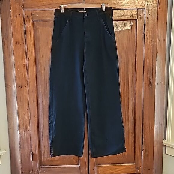 Banana Republic Factory Luxe Jean, Black, Size 8, NWT Never Been Worn - Picture 4 of 13